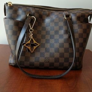 Louis Vuitton Totally PM handbag with keyring